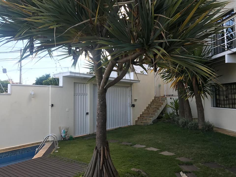 VENDA – Casa no bairro Colina de Santa Bárbara em Pouso Alegre