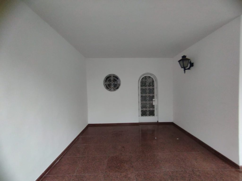 CASA 300M² CENTRO POUSO ALEGRE MG – VENDE/ALUGA