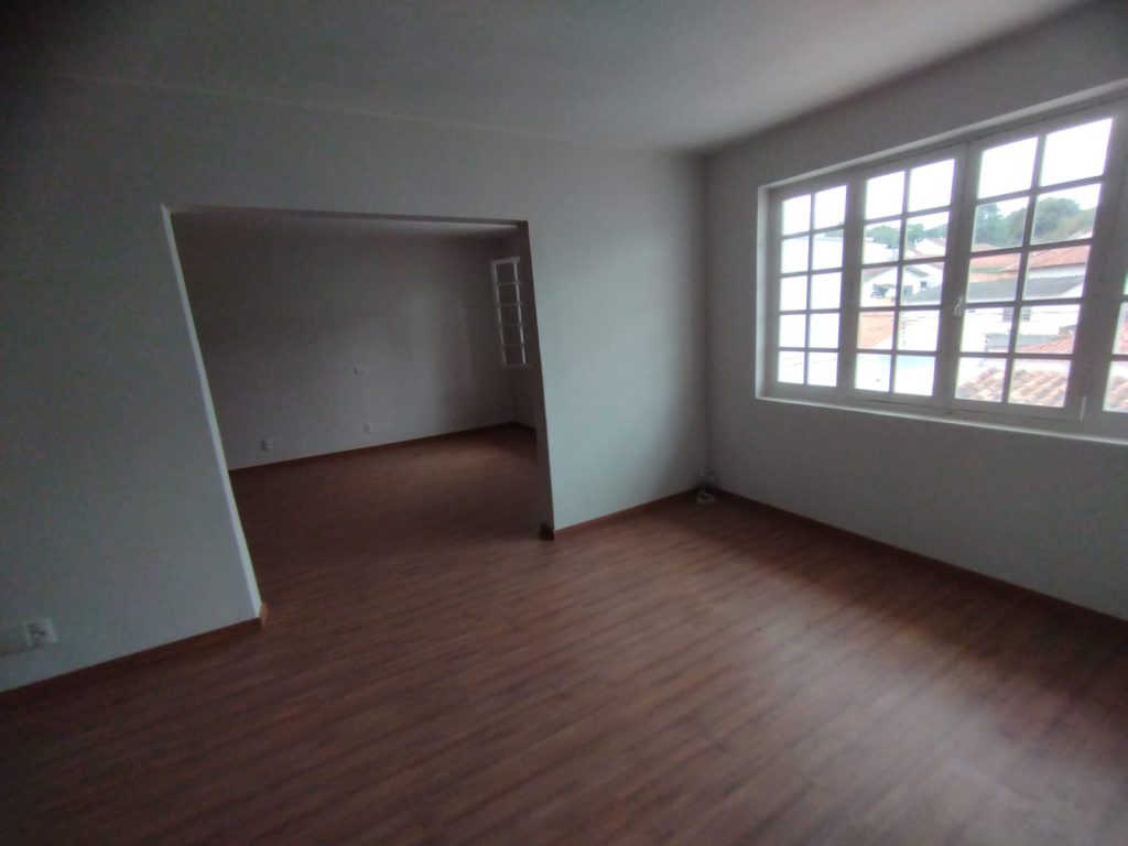 CASA 300M² CENTRO POUSO ALEGRE MG – VENDE/ALUGA