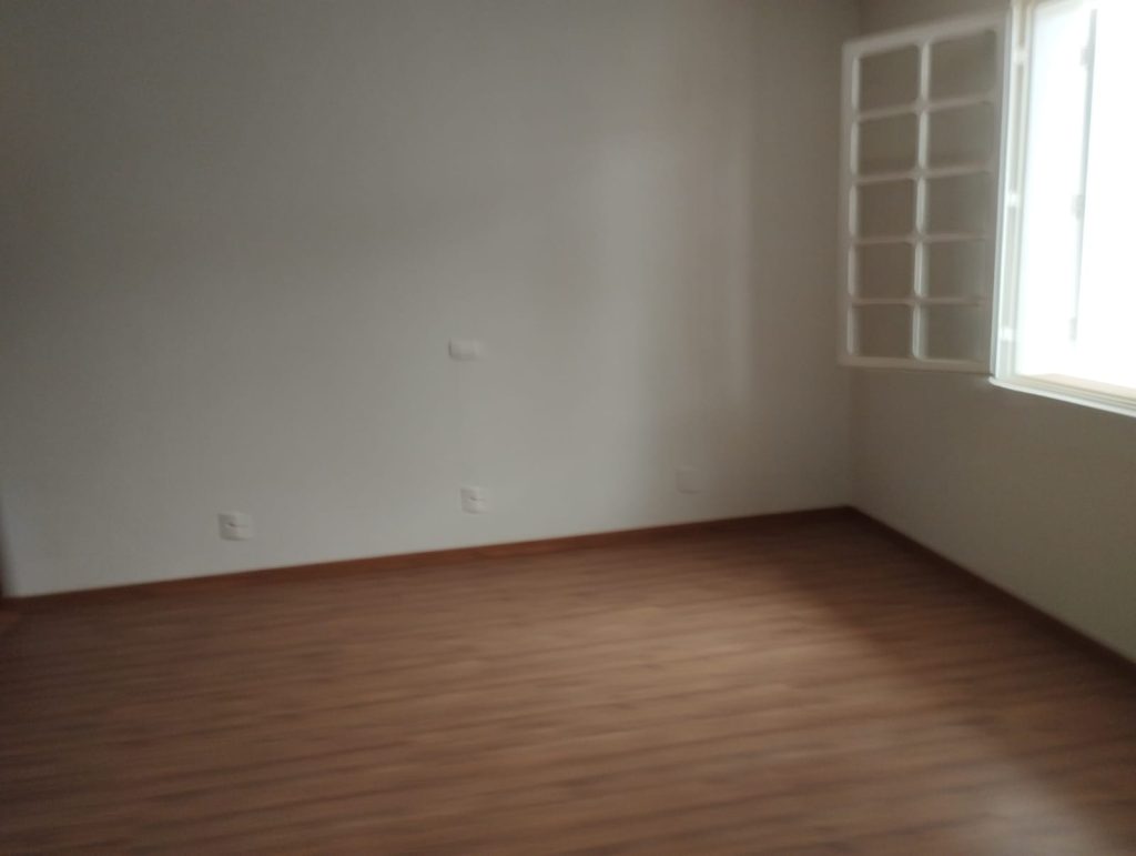 CASA 300M² CENTRO POUSO ALEGRE MG – VENDE/ALUGA